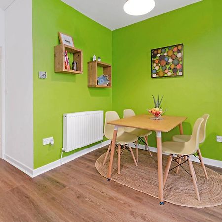 Cheerful Stays: Spacious Flat In Vibrant Leith Edinburgh Dış mekan fotoğraf