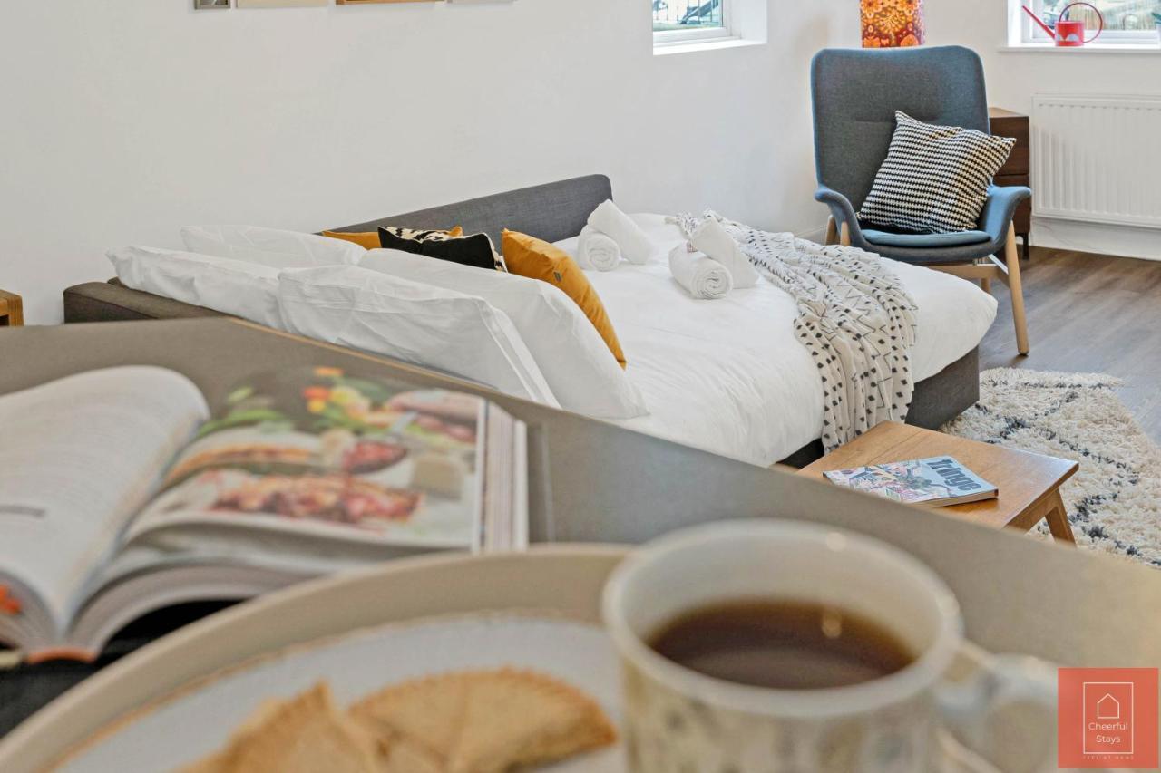 Cheerful Stays: Spacious Flat In Vibrant Leith Edinburgh Dış mekan fotoğraf