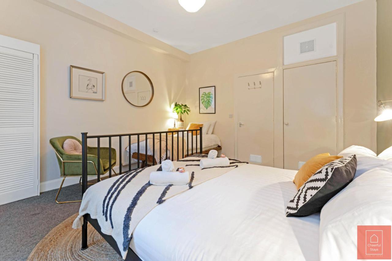 Cheerful Stays: Spacious Flat In Vibrant Leith Edinburgh Dış mekan fotoğraf